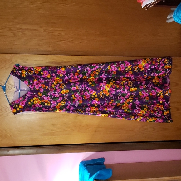 Vintage Floral Maxi Dress. Pink. Purple. Yellow. OOAK. 70s. Flower Power. - Picture 2 of 15